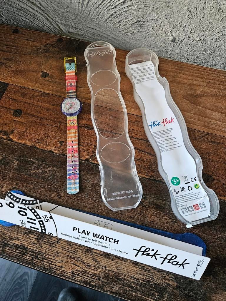 Flik Flak kinderhorloge met flamingo's - Zo goed als nieuw, Sieraden, Tassen en Uiterlijk, Horloges | Kinderen, Ophalen of Verzenden