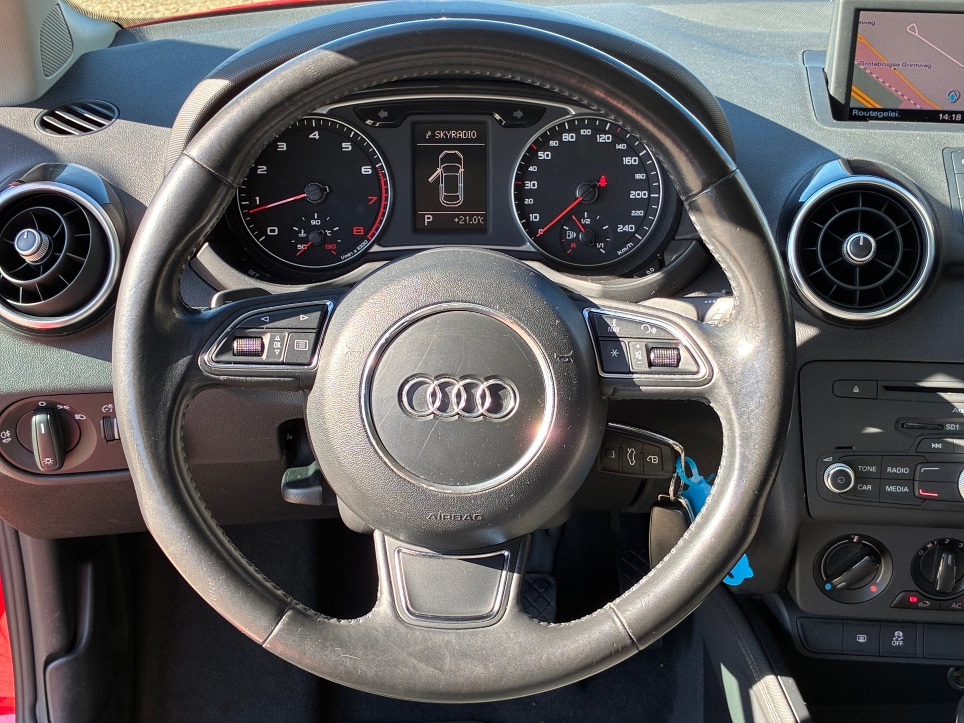 Audi A1 1.4 TFSI Ambition Pro Line Business|Automaat|Navigat, Auto's, Euro 5, 4 cilinders, 4 stoelen, Leder en Stof