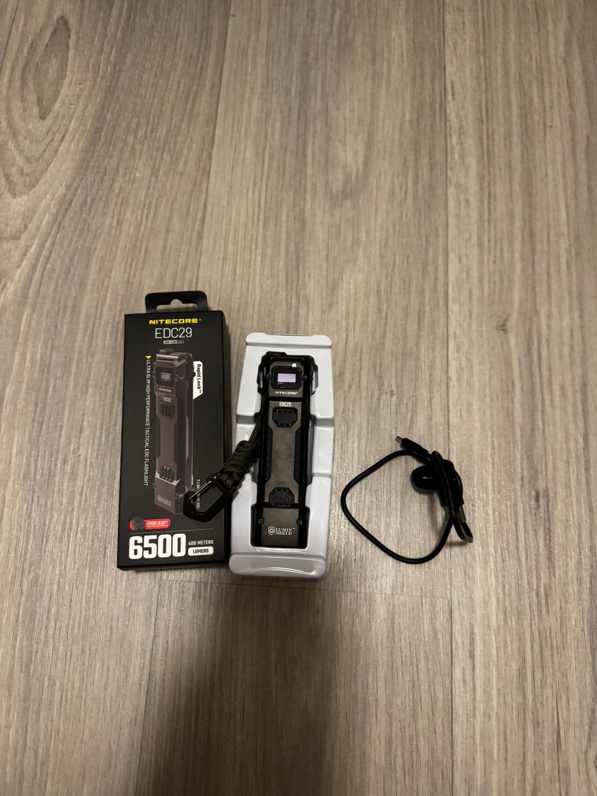 Nitecore EDC29 oplaadbare zaklamp, 6500 lumen, Ophalen, Zo goed als nieuw, Accu