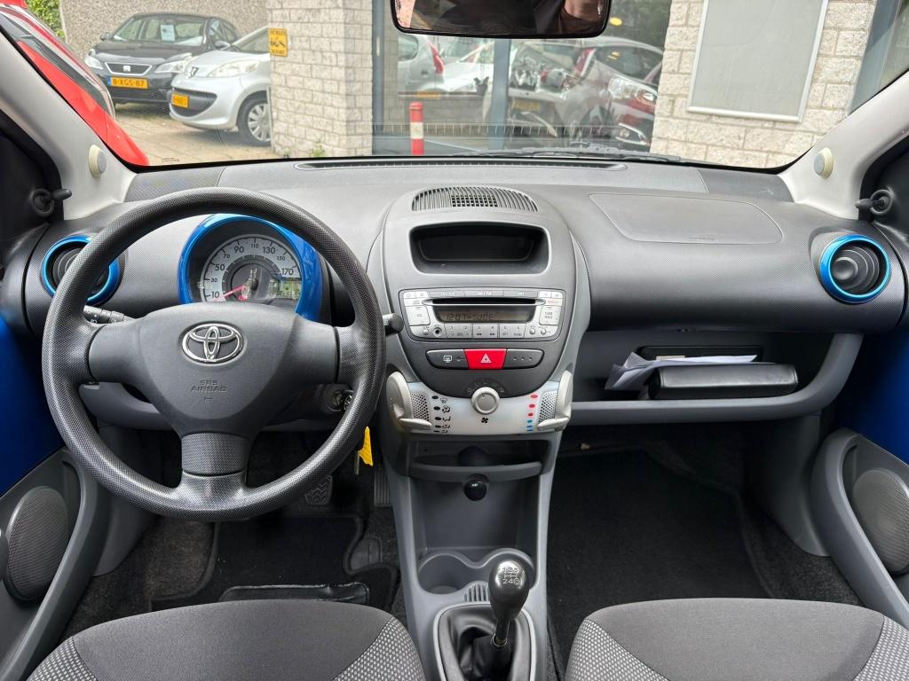 Toyota Aygo 1.0-12V Blue 5Drs Weinig Km Nw Koppeling, Auto's, Gebruikt, 68 pk, Bedrijf, Handgeschakeld