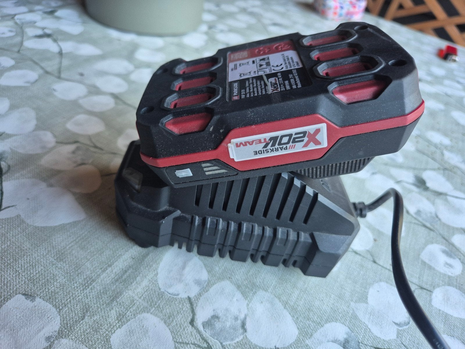 Parkside X 20V Team Accu PAP 20 B1 met lader, Doe-het-zelf en Verbouw, Gebruikt