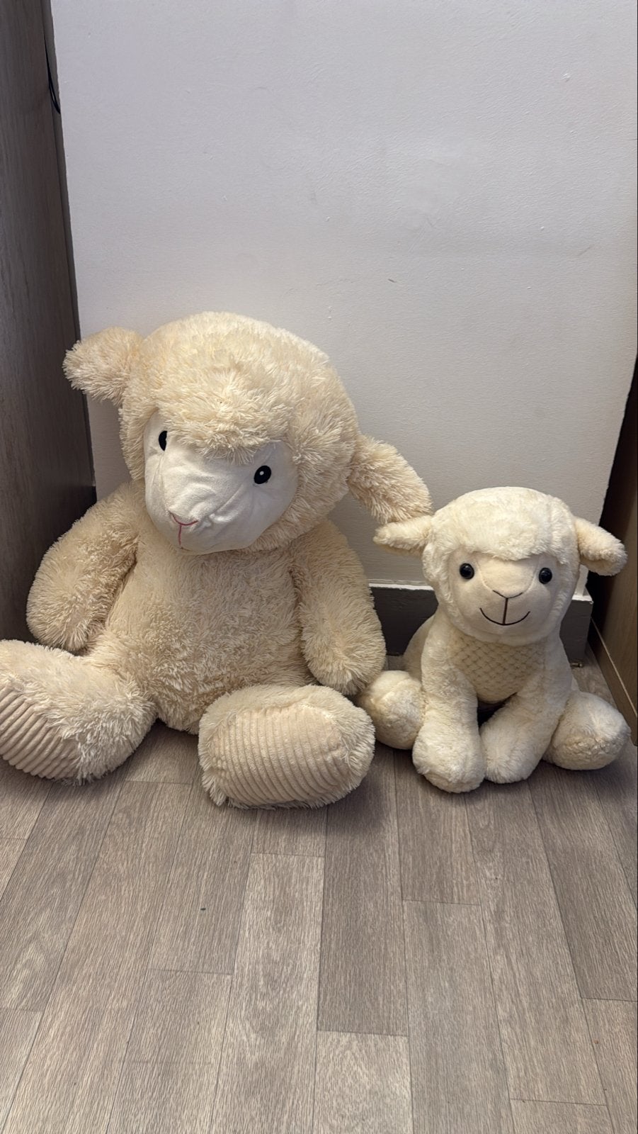 Grote en kleine schapen knuffels - set van 2, Overige merken, Overige karakters, Overige typen, Ophalen of Verzenden