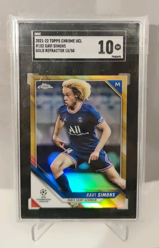 Topps chrome UCL Xavi Simons gold refractor 15/50, Ophalen of Verzenden, Nieuw, Plaatje