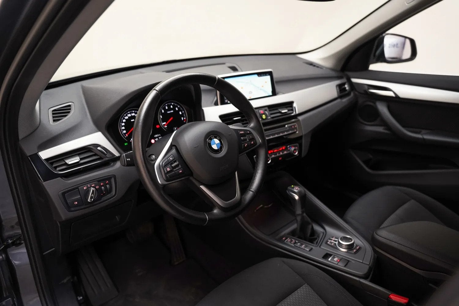 Foto 15 van BMW X1 xDrive 25e eDrive Executive Aut.[ Panorama Camera Nav