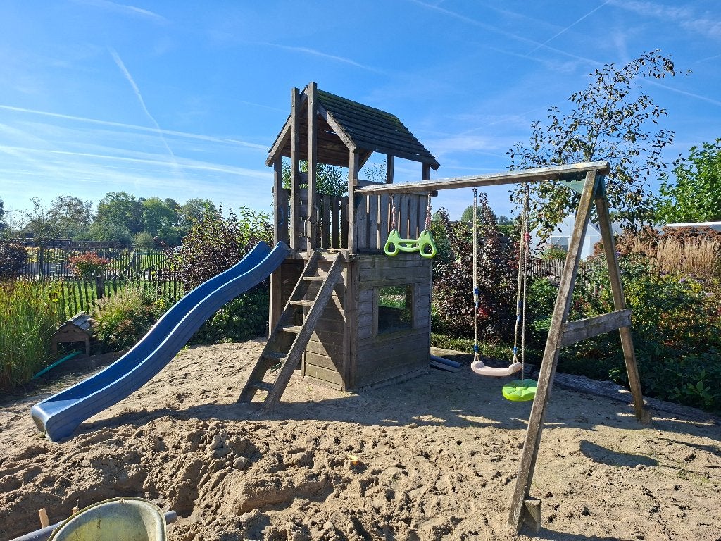 Speelhuis en schommel, Ophalen, Gebruikt, Hout