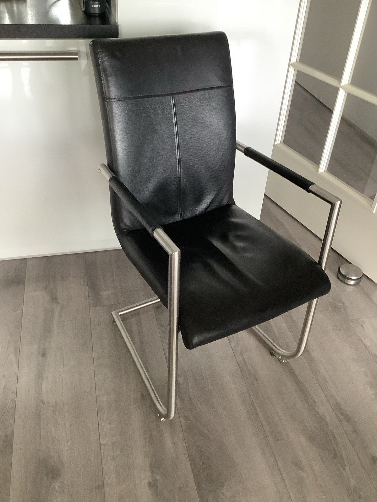 6 Zwarte lederen eetkamerstoelen met chromen frame, Ophalen, Gebruikt, Zwart, Leer