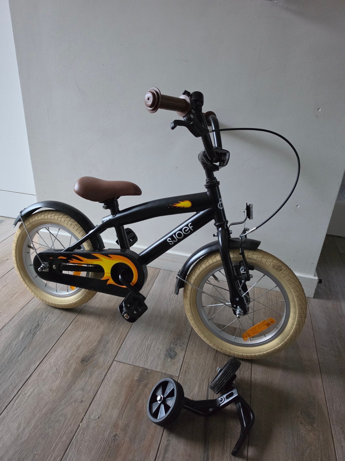 Sjoef kinderfiets 16 inch met zijwieltjes, goed lezen, Fietsen en Brommers, Ophalen, Zijwieltjes, 16 tot 20 inch, Velgrem
