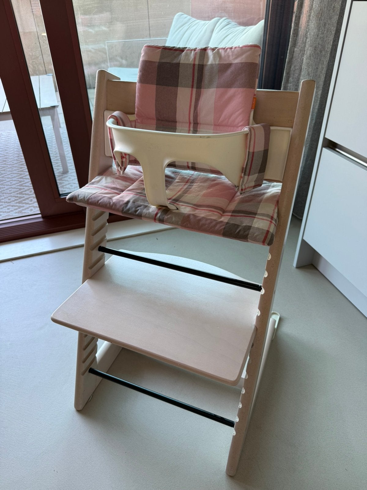 Stokke trip trap kinderstoel met babyset - hout natural lak, Ophalen, Gebruikt, Meegroeistoel