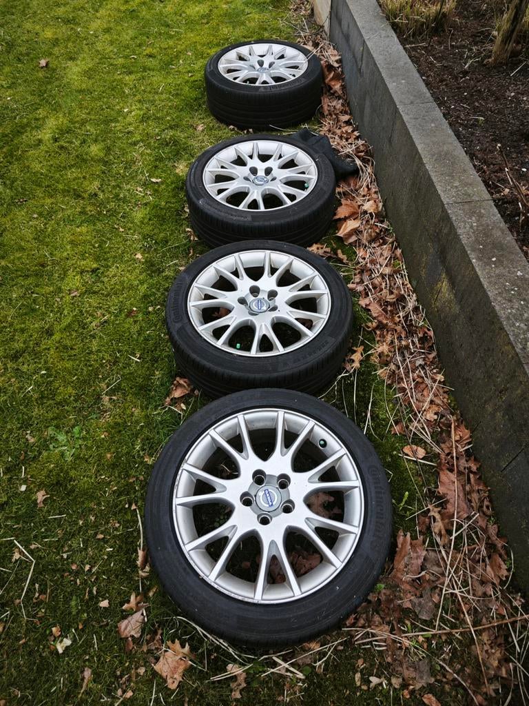 Volvo Otrera velgen 17 inch met versleten banden, Ophalen, Gebruikt, Banden en Velgen, 17 inch