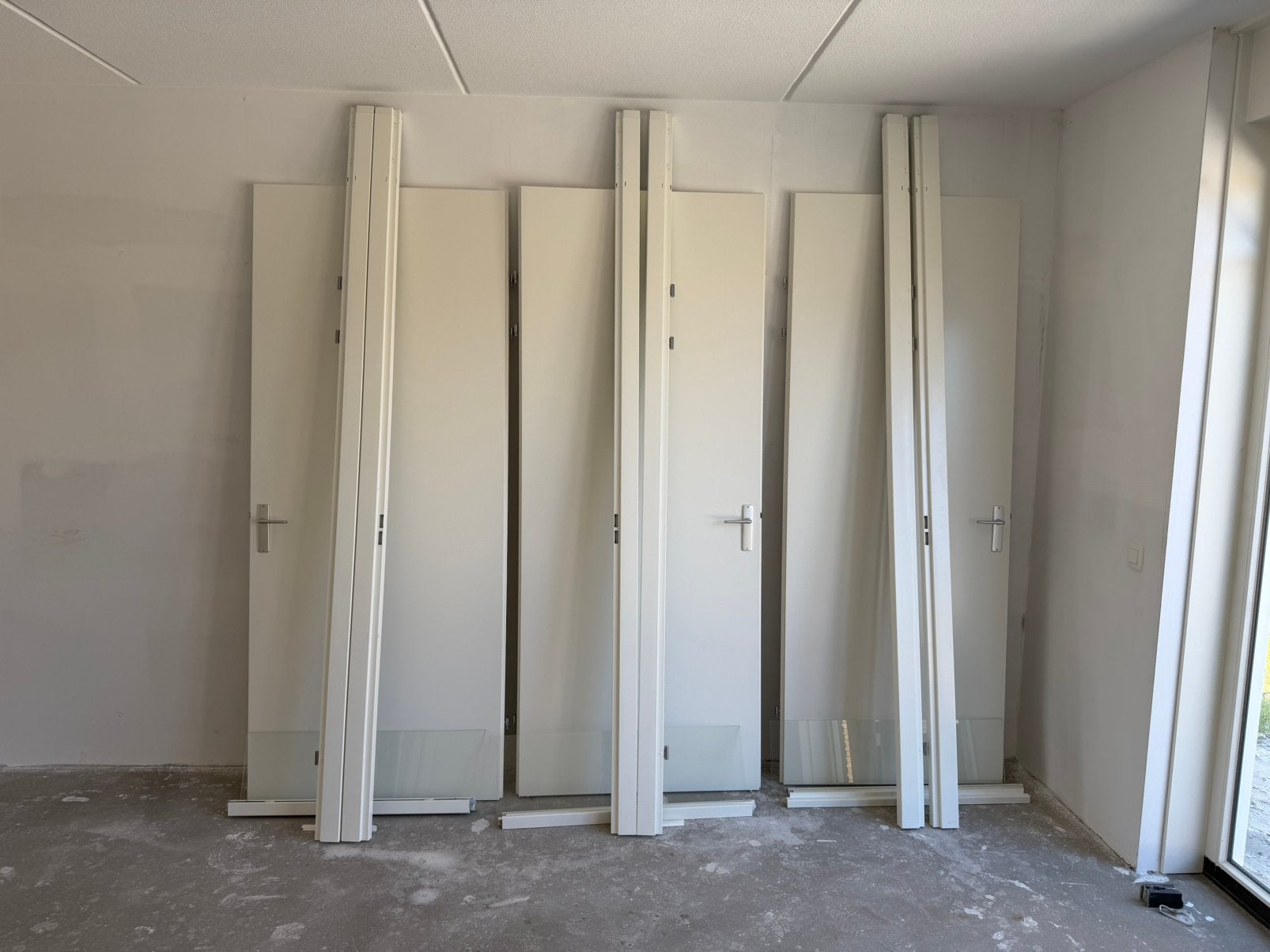 Complete aluminium binnendeur met kozijn en bovenlicht, Deurkozijn, Aluminium, Zo goed als nieuw, Ophalen