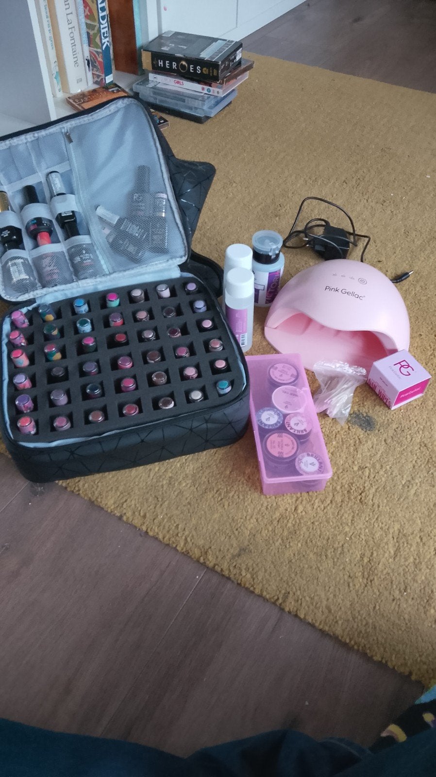 Complete nagellak set, Overige kleuren, Ophalen of Verzenden, Zo goed als nieuw, Handen en Nagels
