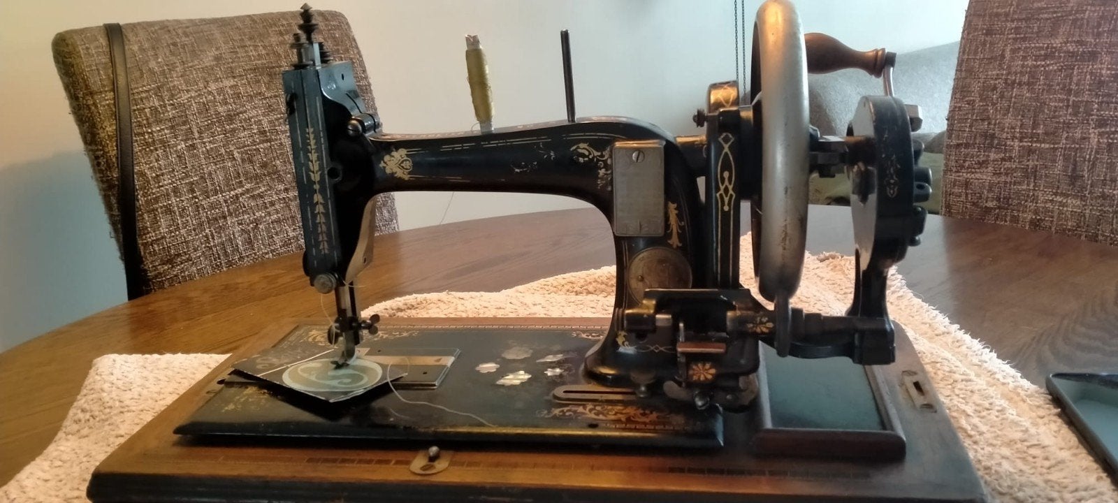 Antieke Singer Naaimachine met Houten Kist, Antiek en Kunst, Antiek | Naaimachines, Ophalen of Verzenden