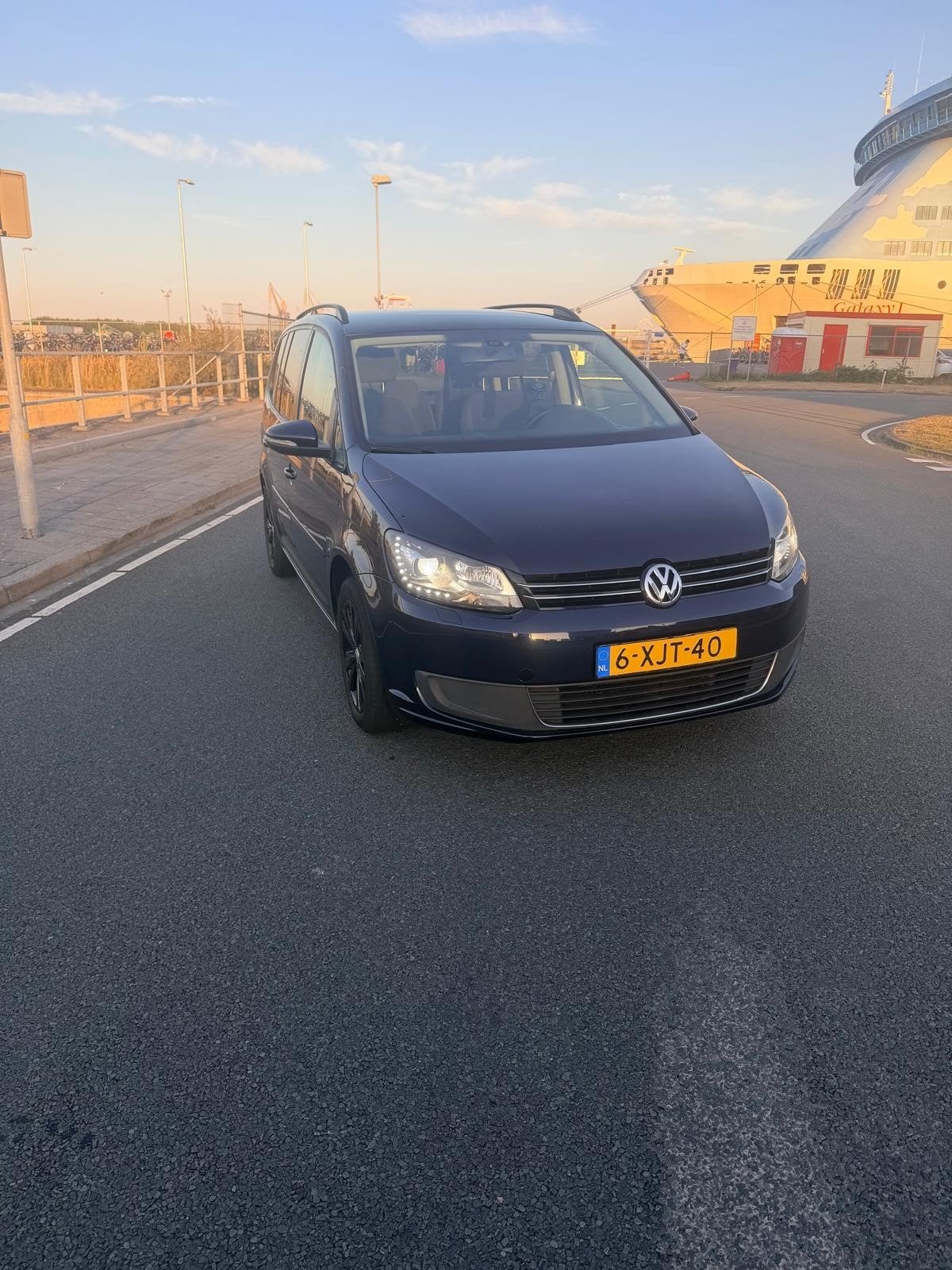 Volkswagen Touran 1.4 TSI 103KW Cross 2014 Blauw, Voorwielaandrijving, 1416 kg, Zwart, 4 cilinders