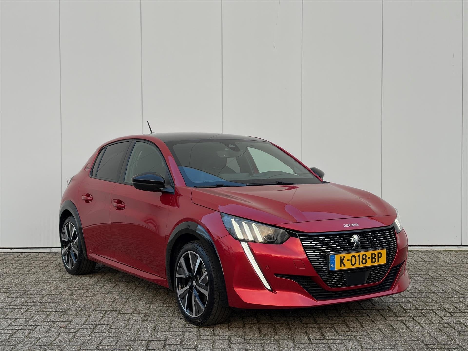 Peugeot 208 1.2 PureTech 100pk GT-Line | Camera | CarPlay |, Auto's, Voorwielaandrijving, Gebruikt, 49 €/maand, Origineel Nederlands