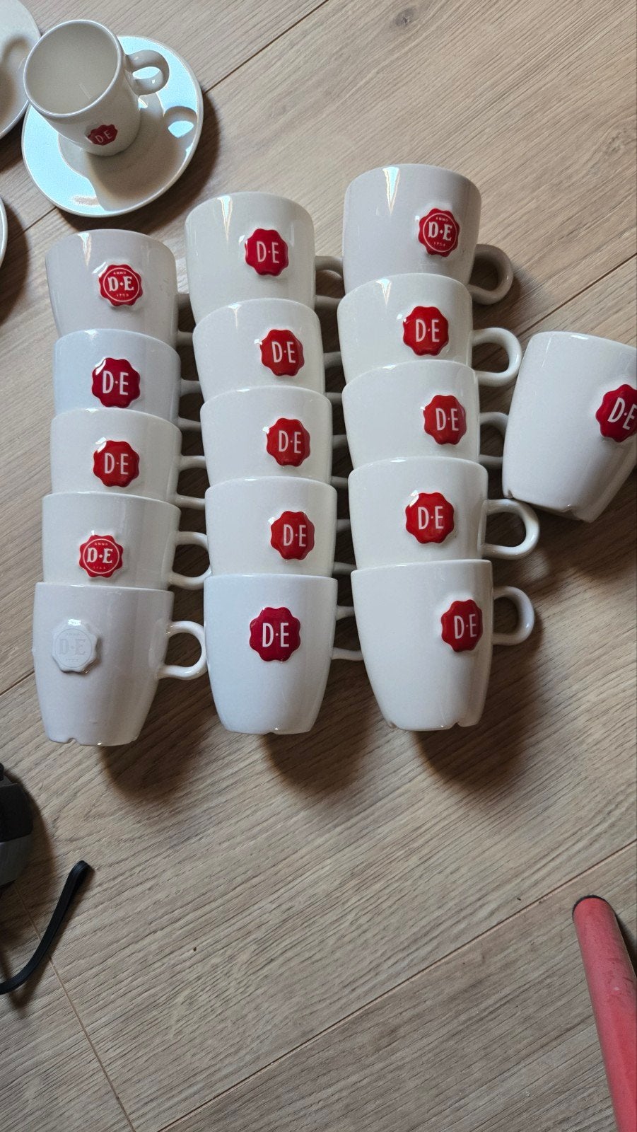 Douwe egberts senseo mokken 16 stuks, Ophalen of Verzenden, Zo goed als nieuw, Overige stijlen, Kop(pen) en/of Schotel(s)