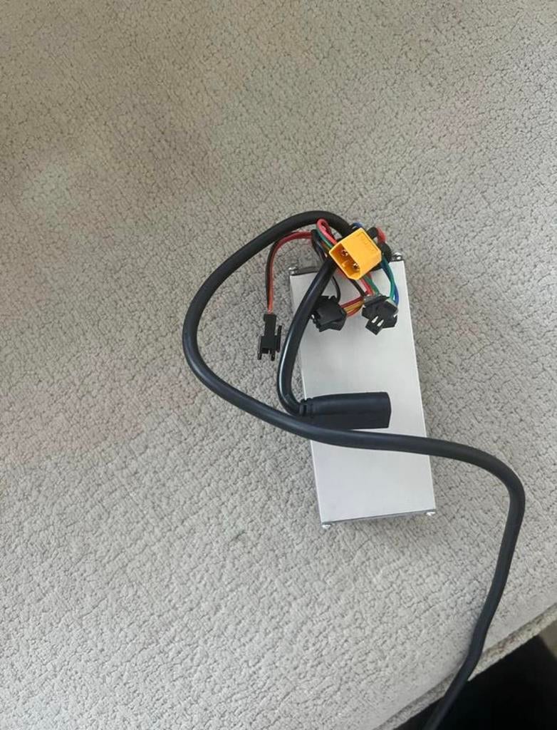 V8 controller opvoerbaar/ v20/s20pro/c80/h9, Ophalen of Verzenden, Zo goed als nieuw
