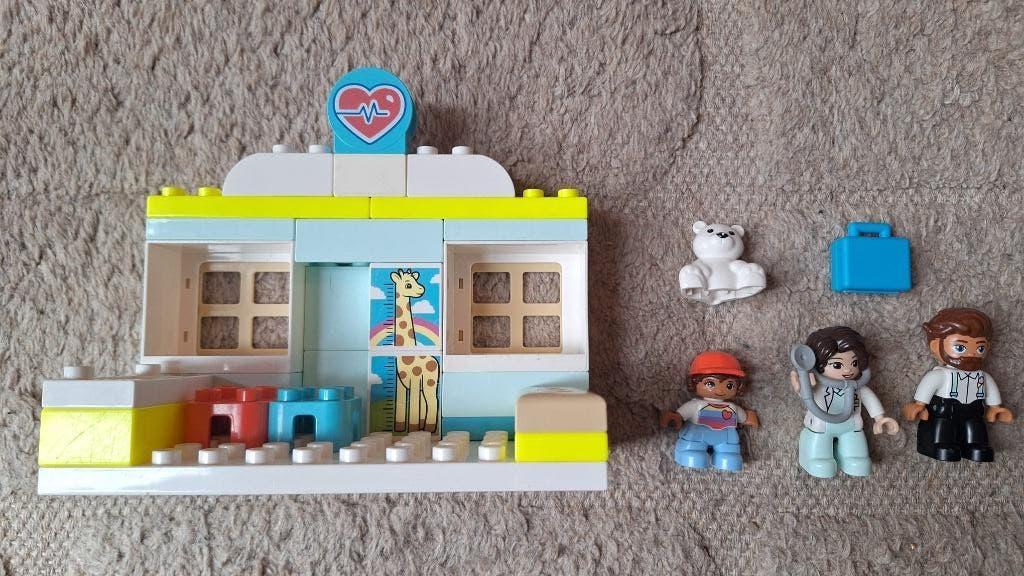 LEGO DUPLO Bij de Dokter - 10968, Kinderen en Baby's, Speelgoed | Duplo en Lego, Ophalen, Gebruikt, Duplo, Complete set