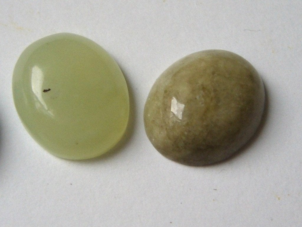 jadeiet nefriet cabuchon 2 vr 0,75 edelsteen mineraal 1 jade, Ophalen of Verzenden, Mineraal