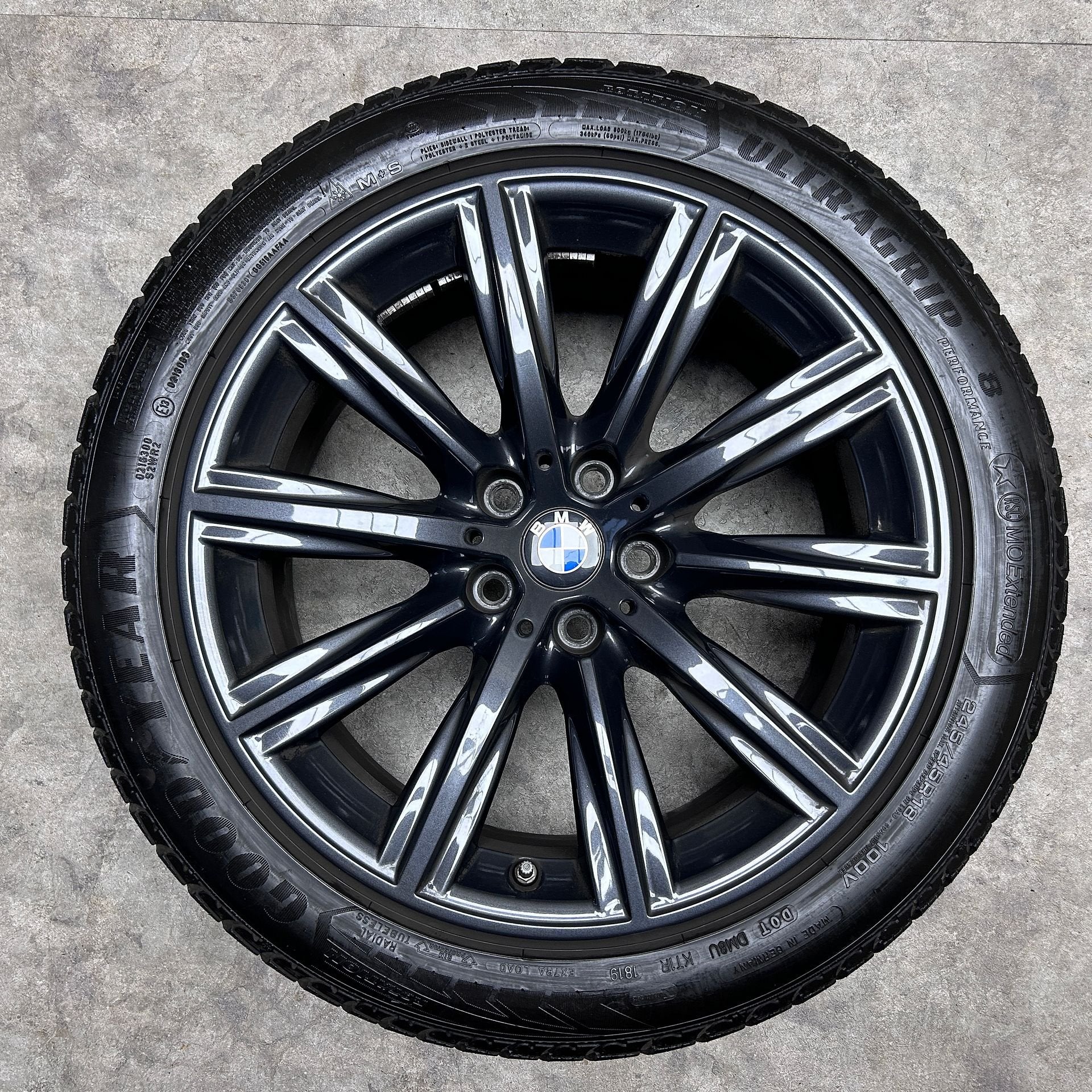 18 inch originele velgen + winterbanden BMW 5 serie G30 G31, Auto-onderdelen, 18 inch, -, -, Banden en Velgen