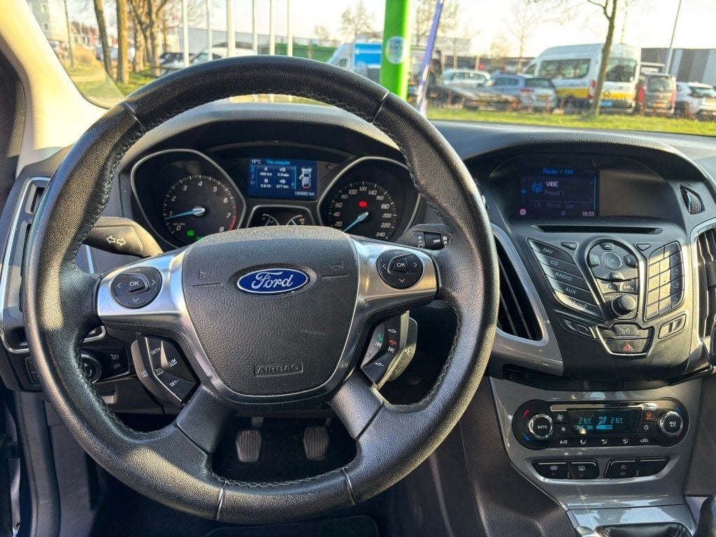 Foto 10 van Ford FOCUS Wagon 1.0 EcoBoost Titanium | trekhaak | 6versn |