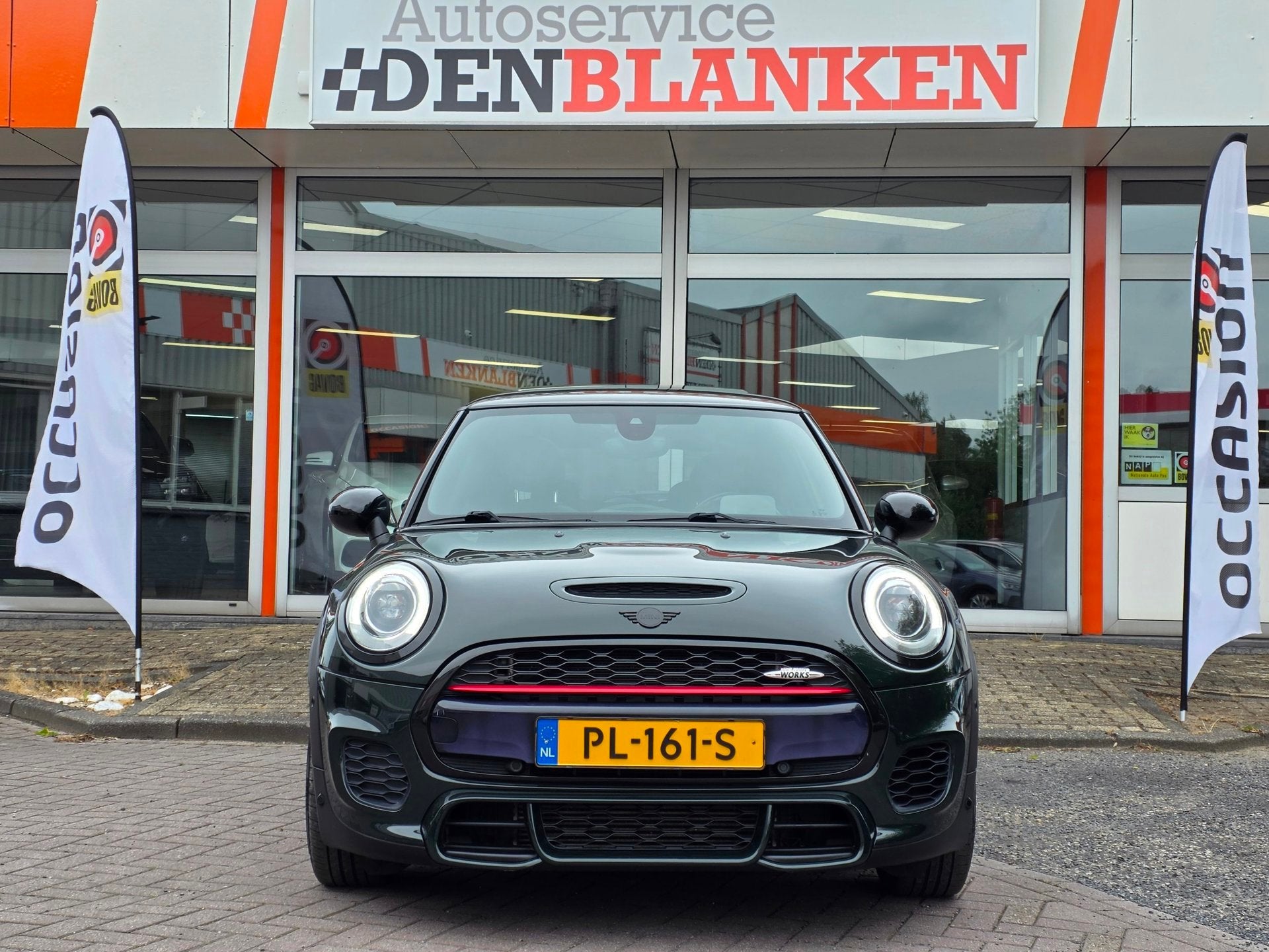 Mini Mini 2.0 John Cooper Works 231pk Chili Automaat BJ.2017, Auto's, 1195 kg, Gebruikt, 4 cilinders, 4 stoelen