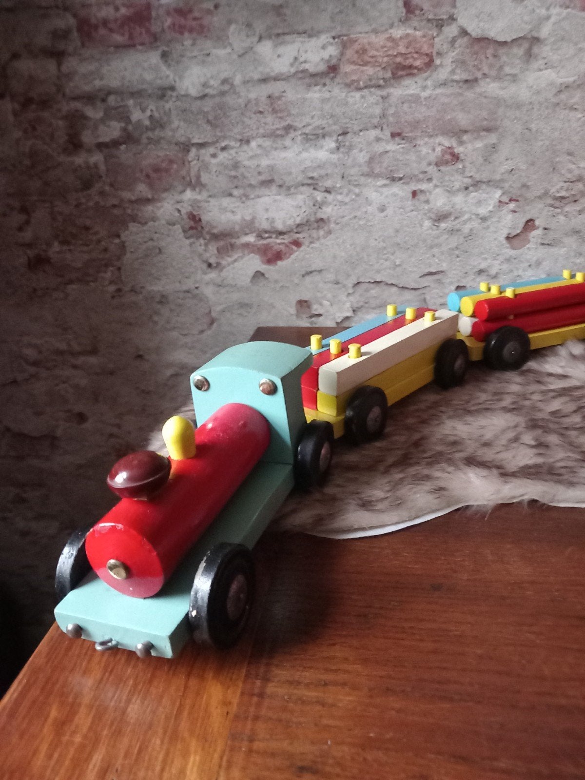 Vintage houten trein met wagons - kleurrijk speelgoed, Ophalen of Verzenden, Gebruikt, Duw- of Trekspeelgoed