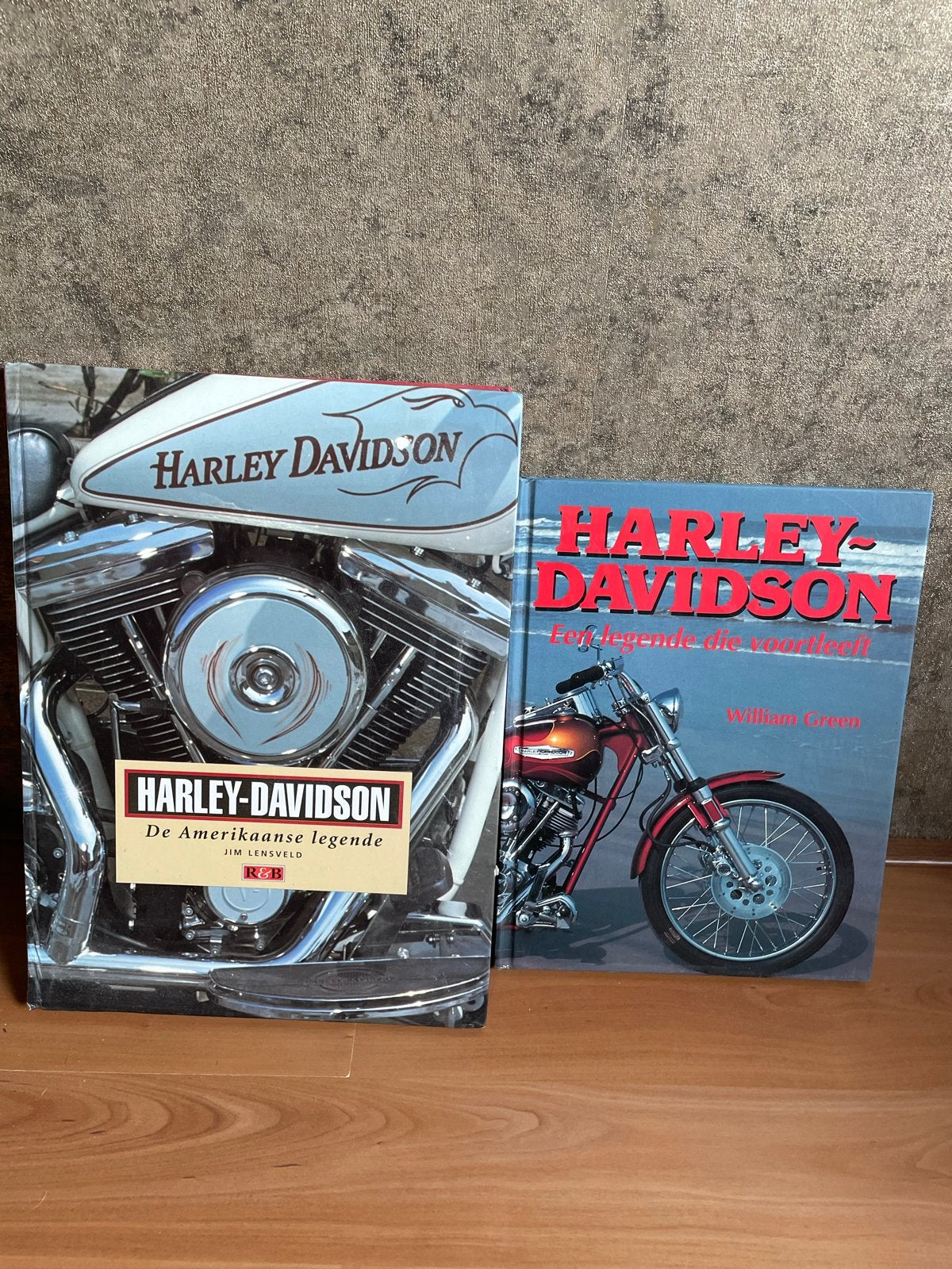 2 Harley-Davidson boeken: De Amerikaanse legende & Perfectie, Ophalen, Gelezen, Merk of Model