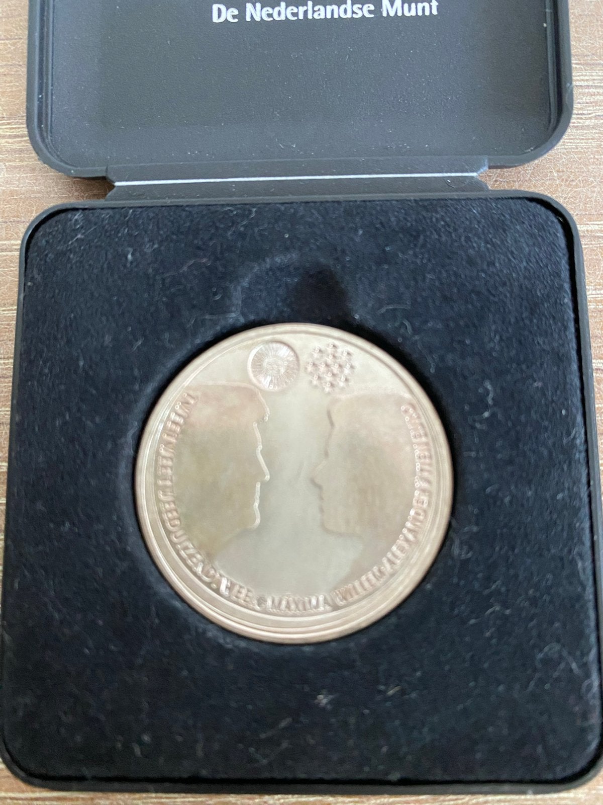 10 euro munt Beatrix Huwelijk Willem-Alexander en Máxima, Postzegels en Munten, Ophalen of Verzenden, Koningin Beatrix, Euro's