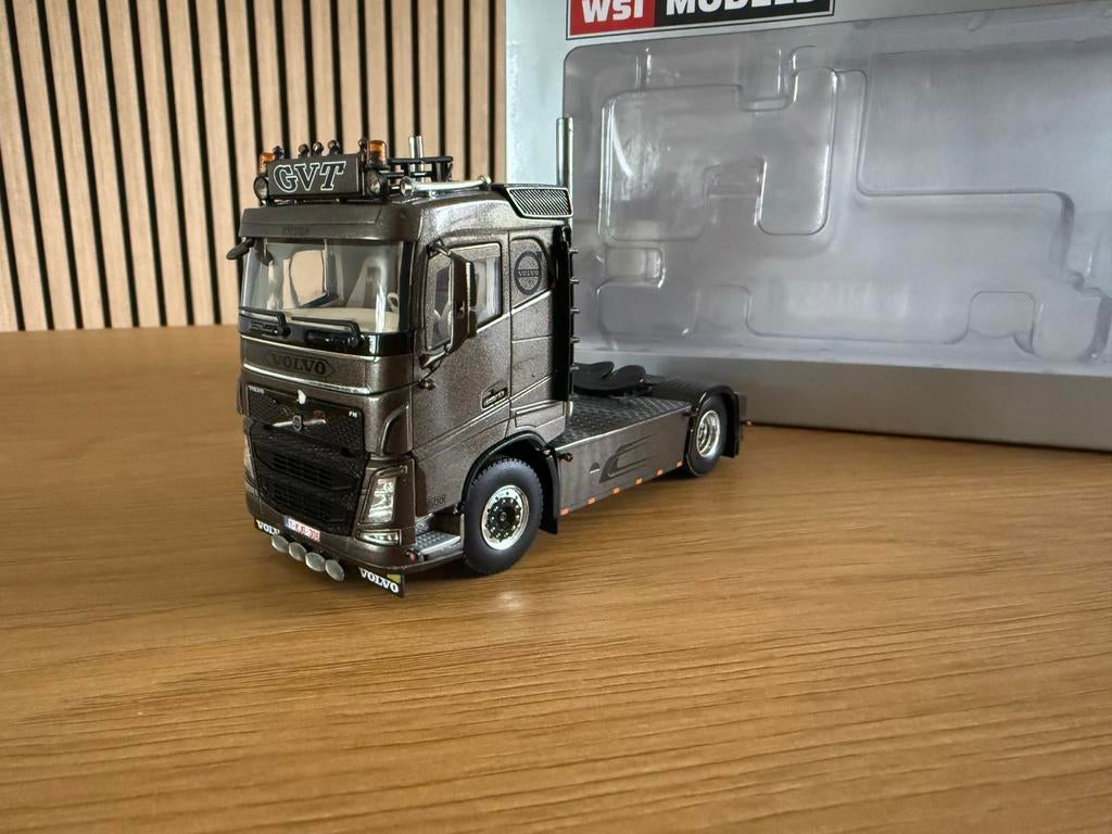 WSI Volvo FH4 GVT Trekker 1:50 Modelvrachtwagen, Ophalen of Verzenden, Zo goed als nieuw, Bus of Vrachtwagen, Wsi