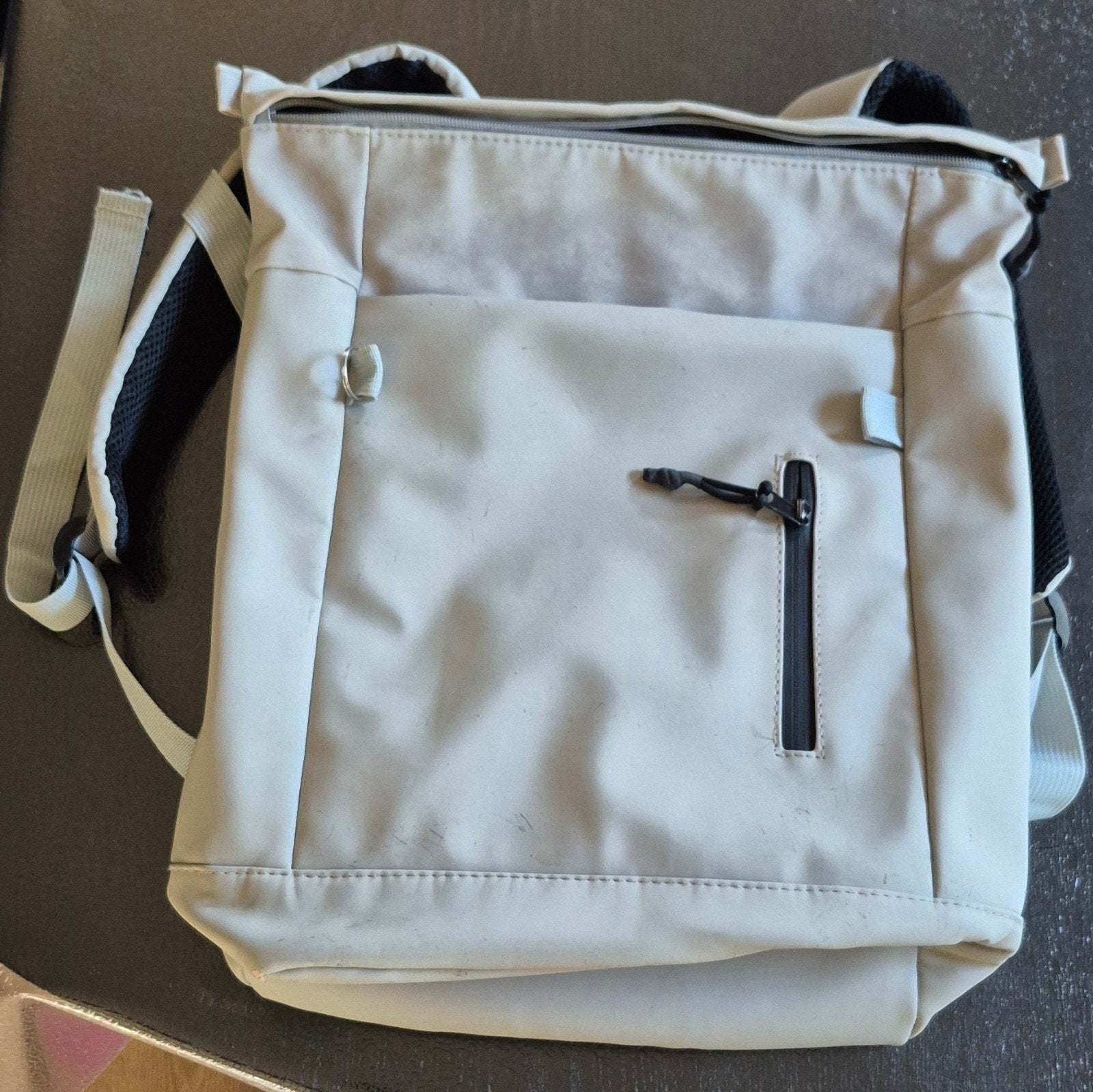 Stijlvolle lichtgrijze rugzak, Overige merken, Gebruikt, 25 tot 40 cm, Ophalen of Verzenden