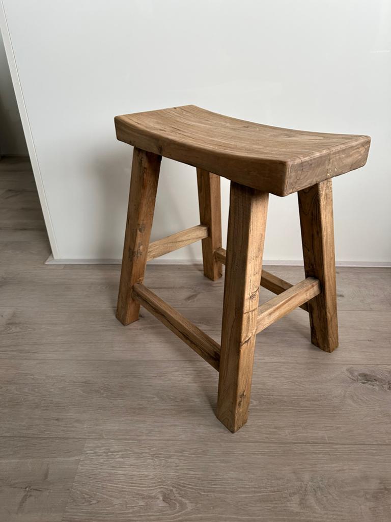 Rustieke houten kruk - massief hout, Ophalen, Gebruikt, Hout
