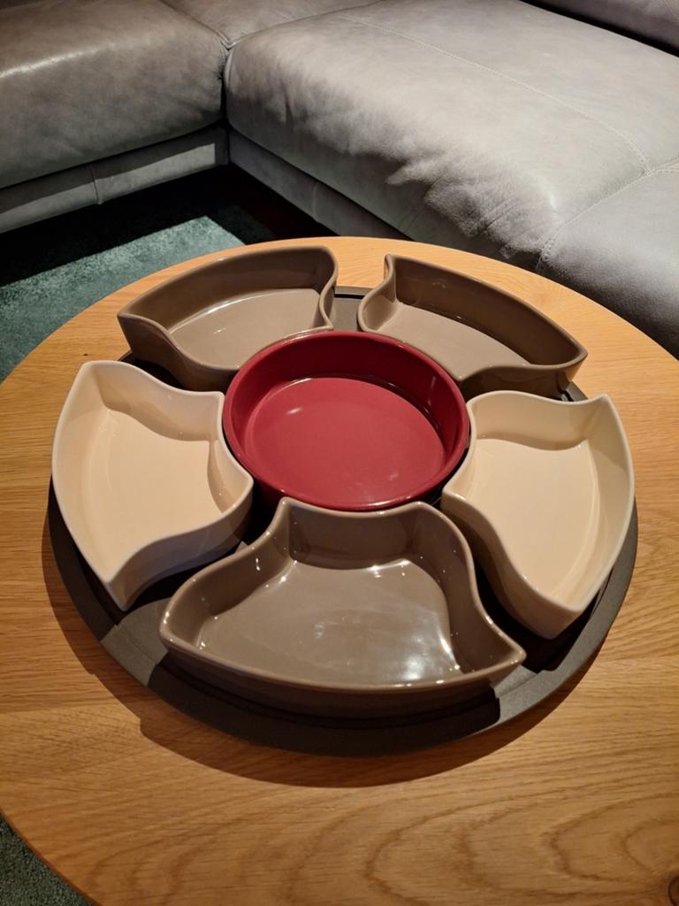Draaiend plateau met schaaltjes 40 cm hapjesplateau hapjes, Ophalen of Verzenden, Steen/keramiek, Meerkleurig, Overige merken