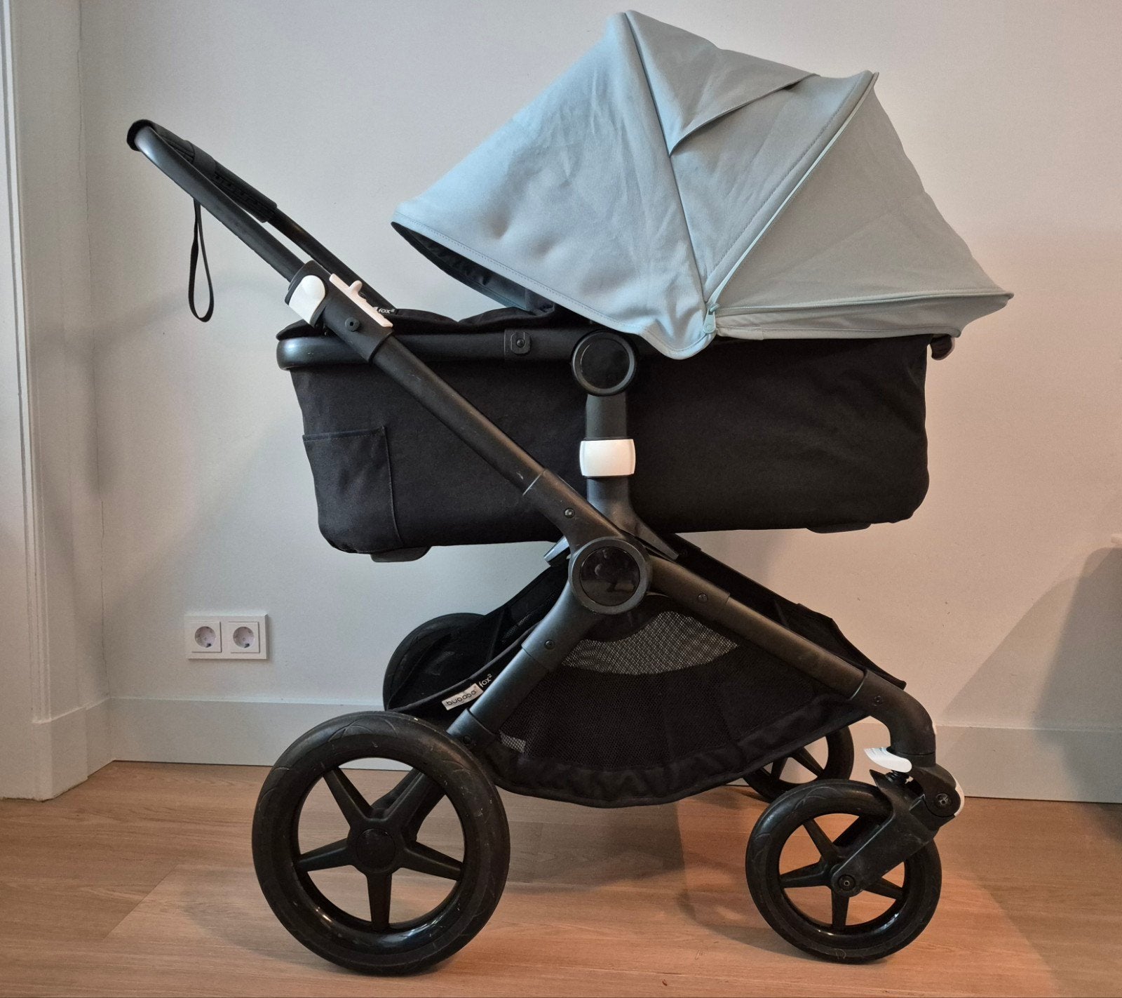 Bugaboo Fox 2 Complete Kinderwagen - Zwart/Vapor Blue, Ophalen, Zo goed als nieuw, Verstelbare rugleuning