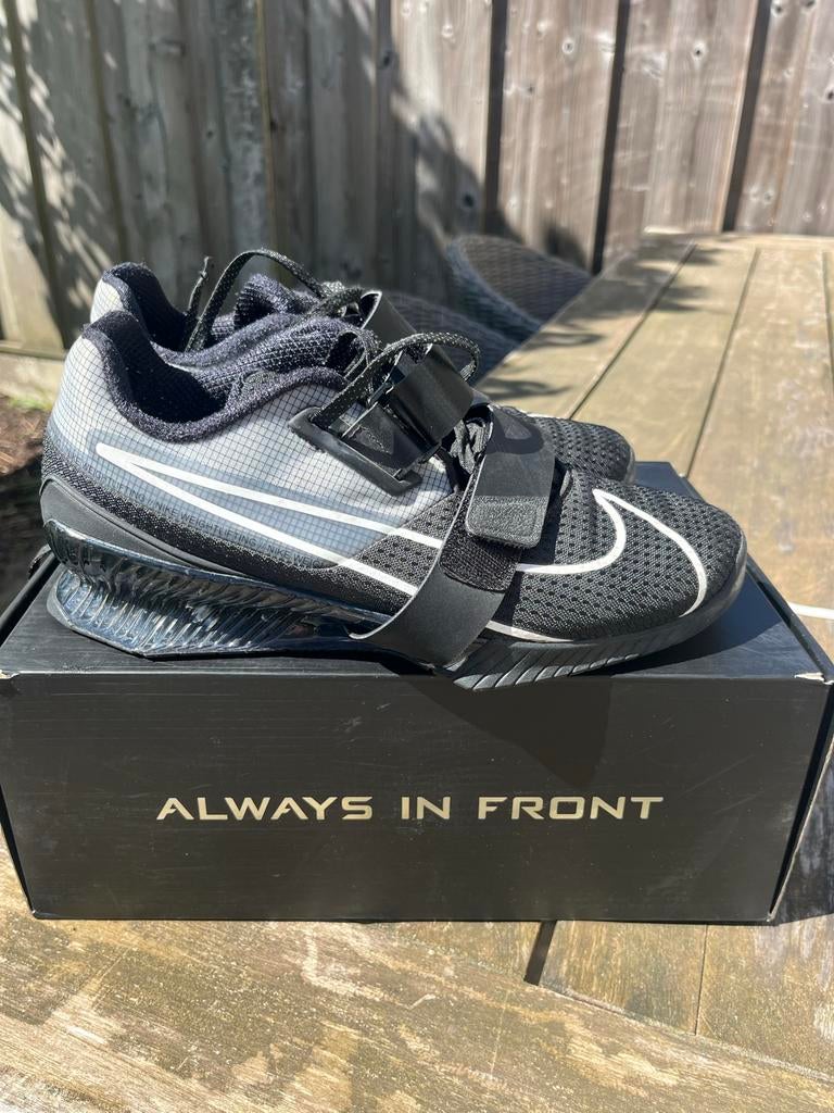 Nike Romaleos 4 Gewichthefschoenen - Zo goed als nieuw mt 41, Ophalen of Verzenden, Zo goed als nieuw, Sportschoenen, Zwart