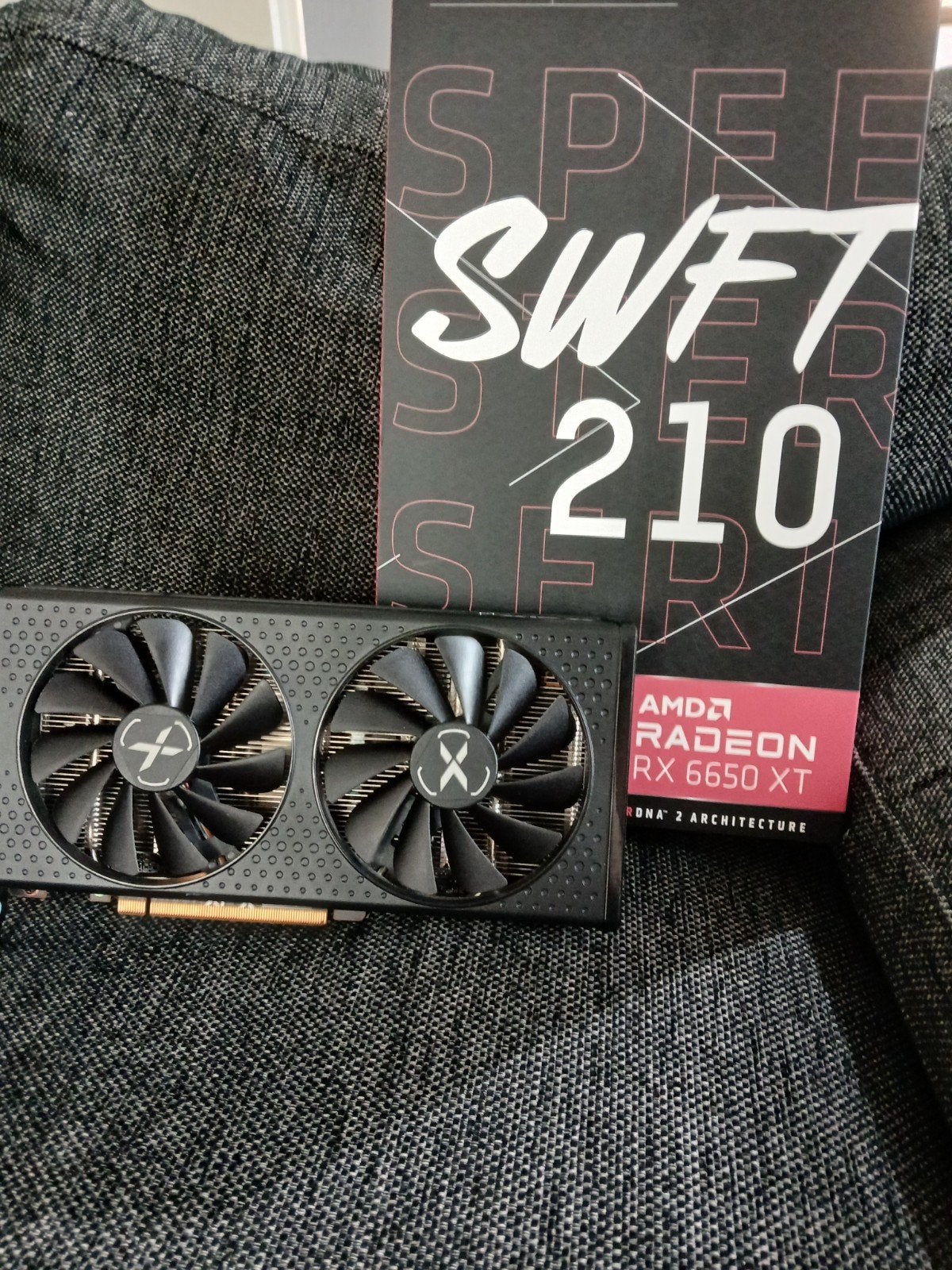 AMD Radeon RX 6650 XT, Ophalen of Verzenden, Zo goed als nieuw, GDDR6, PCI-Express 4