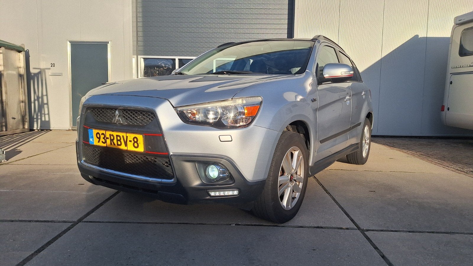 Mitsubishi ASX 1.6 86KW 2011 Grijs, Auto's, Voorwielaandrijving, 4 cilinders, 1590 cc, Bedrijf