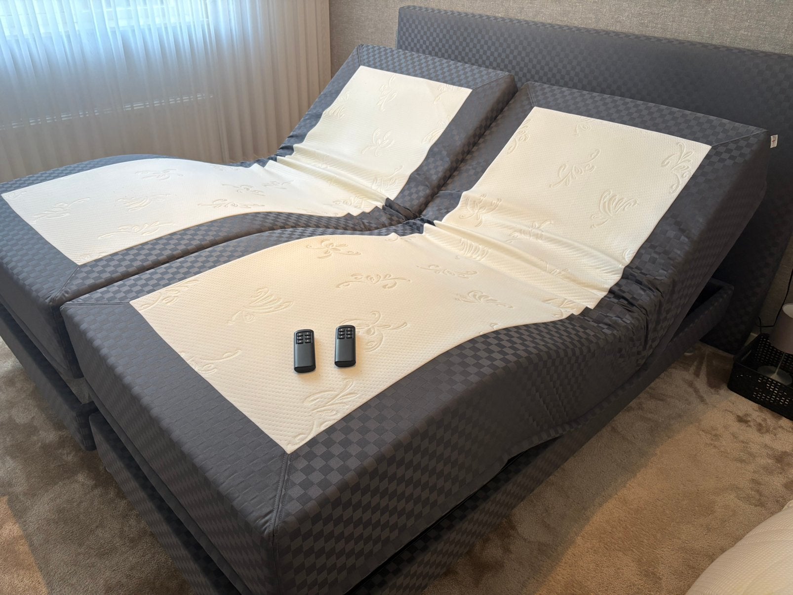 Boxspring Swiss Sense tweepersoons elektrisch verstelbaar, 210 cm, Tweepersoons, Ophalen of Verzenden, Zo goed als nieuw
