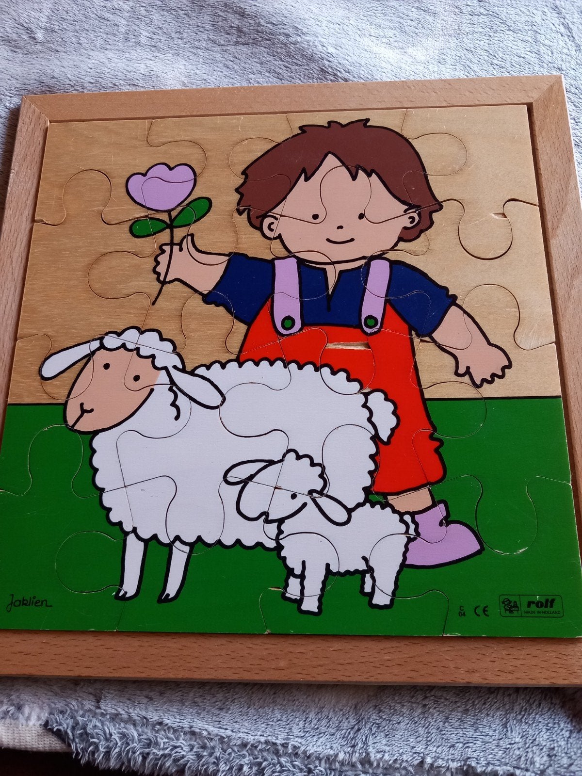 Houten kinderpuzzel met schaap en jongen Rolf 16 stukjes, Kinderen en Baby's, Speelgoed | Kinderpuzzels, 2 tot 4 jaar, Gebruikt