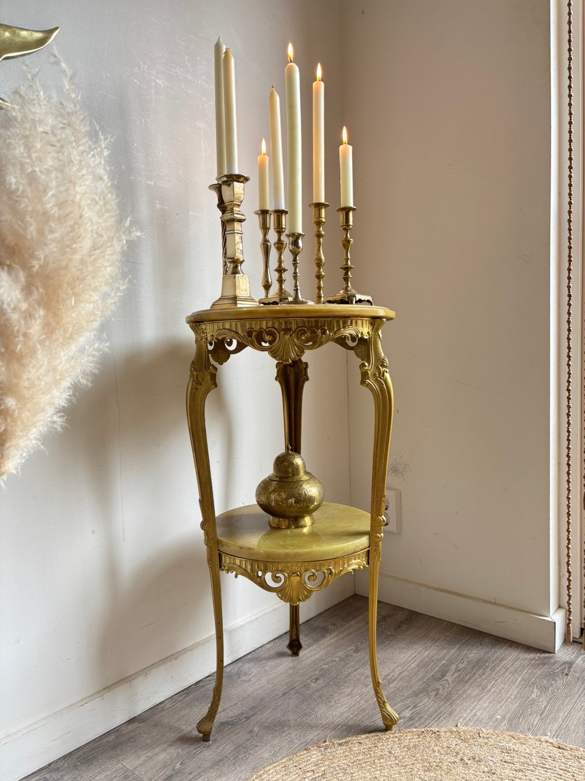 Antiek Frans tafeltje marmer blad messing Louis XV stijl, Huis en Inrichting, Tafels | Sidetables, Ophalen, 50 tot 100 cm, Overige materialen