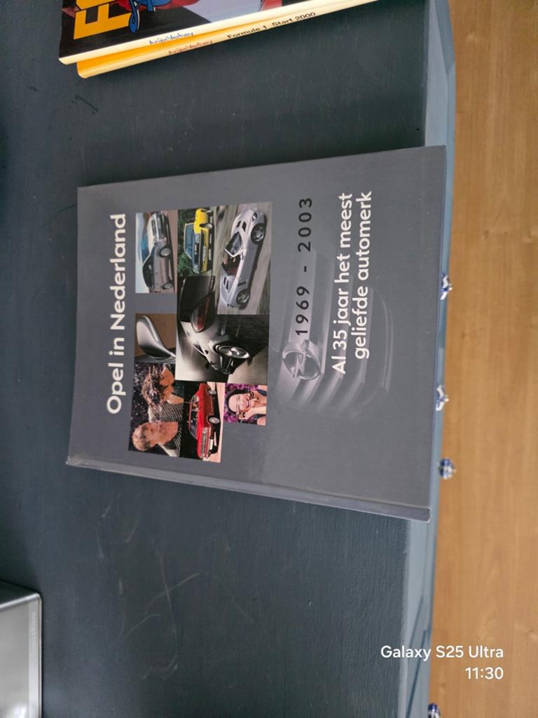 Opel in Nederland 1969-2003: 35 jaar meest geliefde automerk, Ophalen of Verzenden, Zo goed als nieuw, Opel, Onbekend
