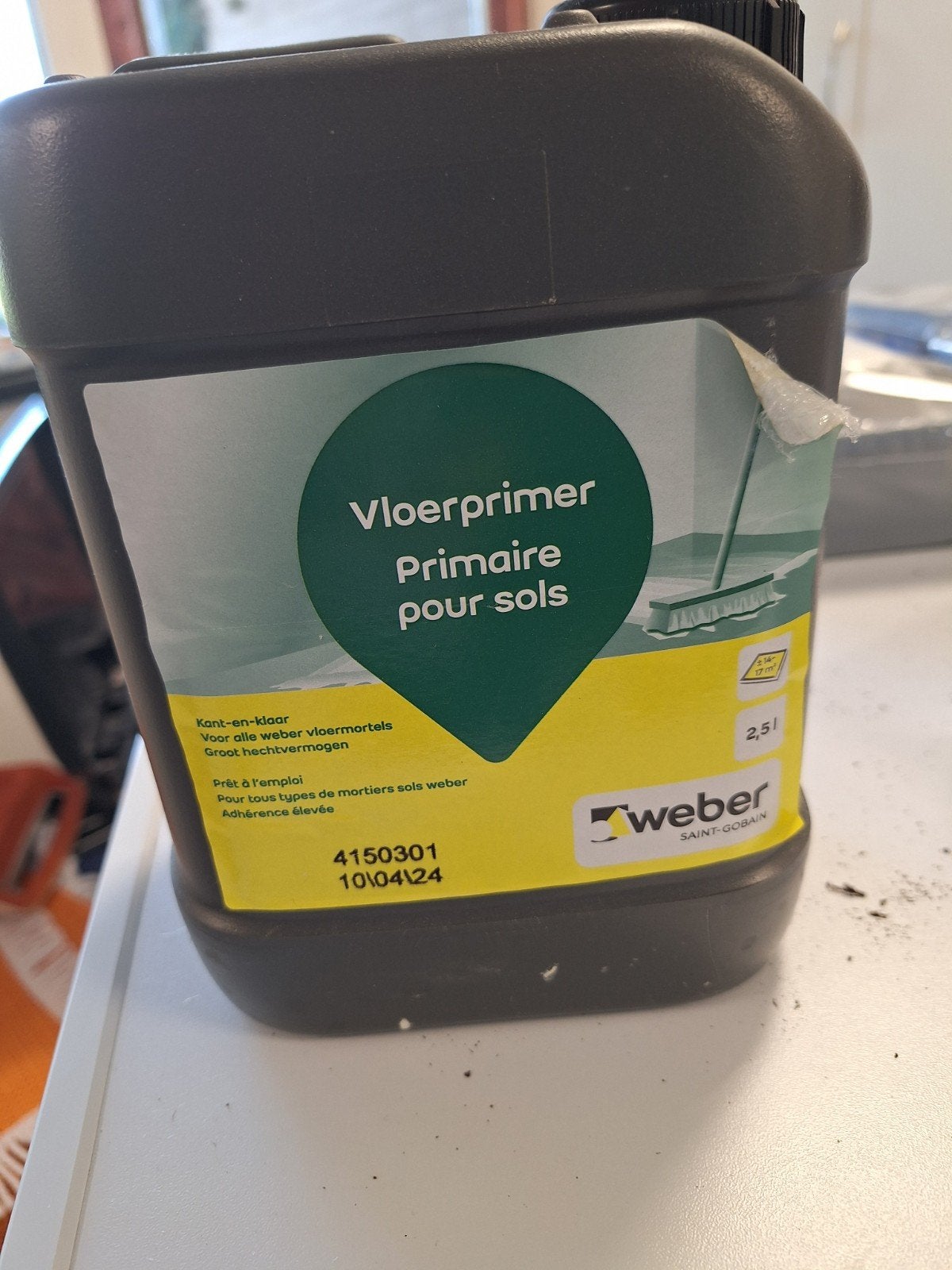 Gratis af te halen: Halve fles Weber vloerprimer, Doe-het-zelf en Verbouw, Verf, Beits en Lak, Minder dan 5 liter, Ophalen, Zo goed als nieuw