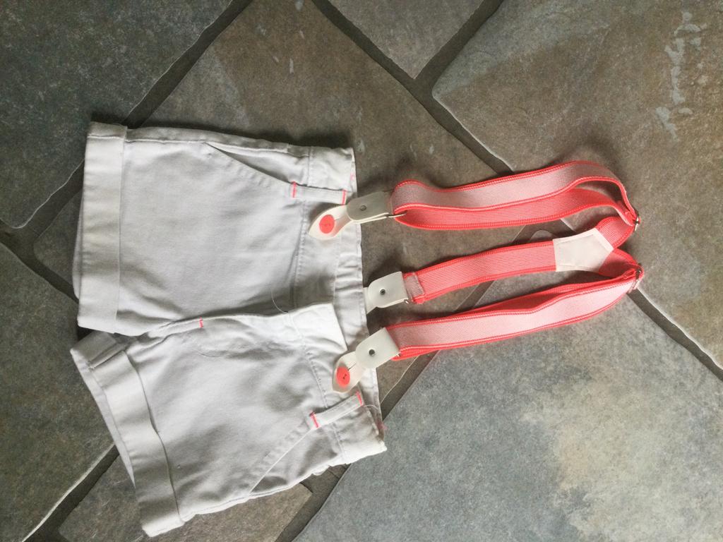 GRATIS schattig kort broekje 98/104 GRATIS HEMA, Kinderen en Baby's, Kinderkleding | Maat 98, Broek, Meisje, Ophalen of Verzenden