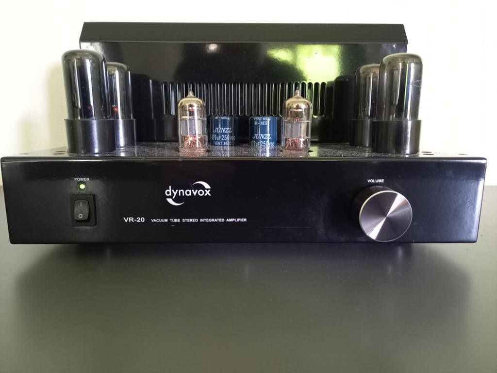 DYNAVOX VR-20 INTEGRATED TUBE-AMPLIFIER 4X6P6P 2 X 10 WATT, Ophalen, Versterker