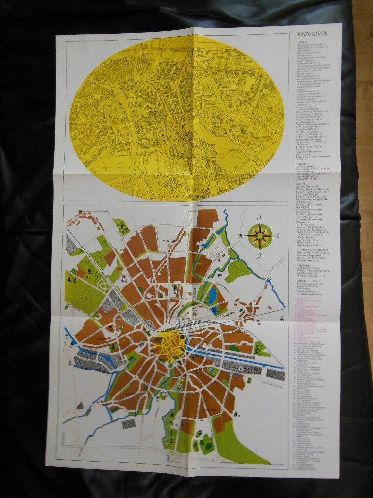 dubbele uitvouwbare plattegrond van Eindhoven uit 1966, Boeken, Gelezen, Ophalen of Verzenden, Landkaart, 1800 tot 2000