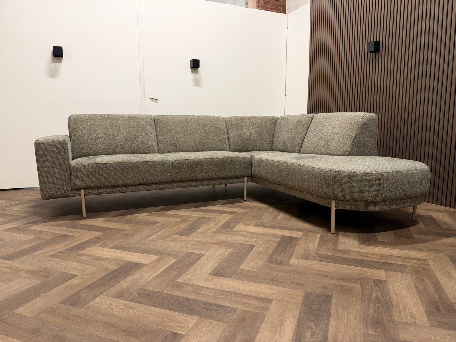 Foto 3 van Gratis bezorging | Hoekbank Axel 271x223 cm | showroommodel