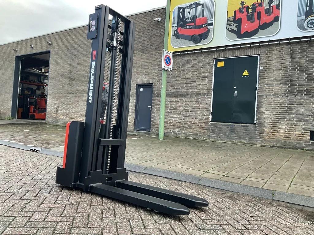 EP ESL122 1200KG 2.70METER STAPELAAR / HEFTRUCK, 1000 tot 2000 kg, Elektrisch, Stapelaar, Ep