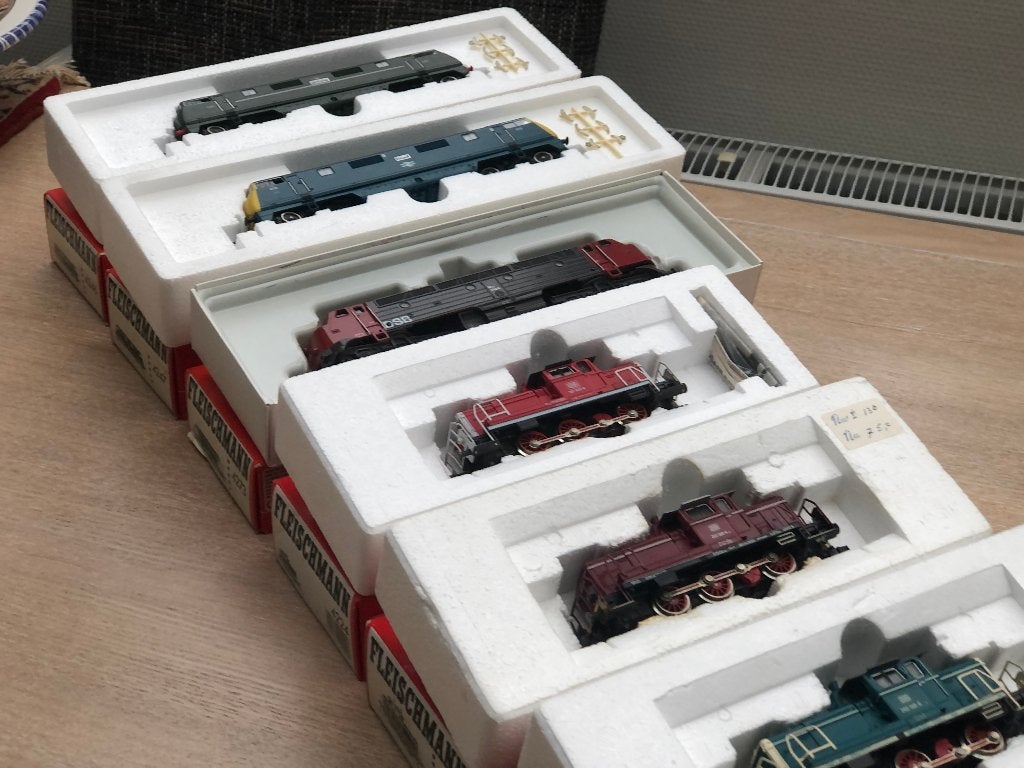 FLEISCHMANN  NIEUWE  DIESELLOCS  (315), Fleischmann, Nieuw, Ophalen of Verzenden, Gelijkstroom