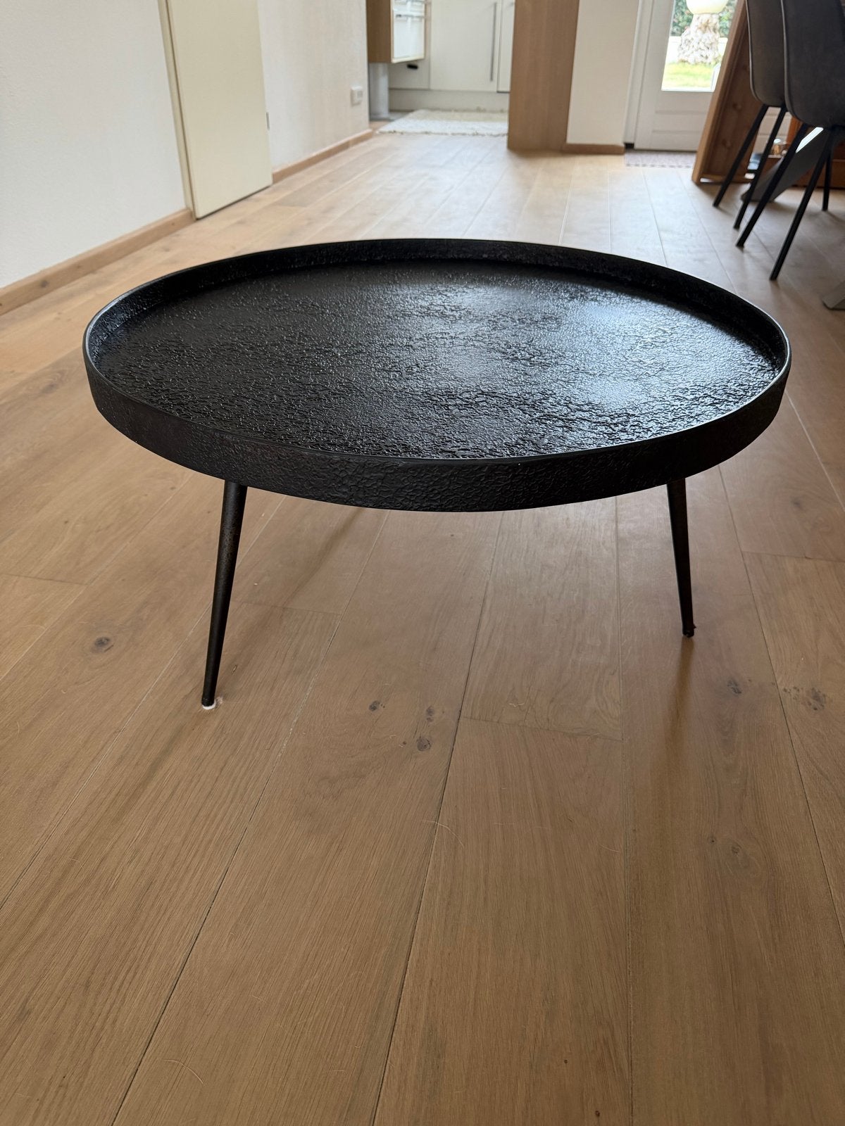 Zwarte metalen salontafel - Rond, Ø 75 cm, Huis en Inrichting, Tafels | Salontafels, Gebruikt, Rond, Metaal, 50 tot 100 cm