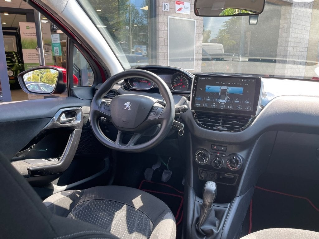 Peugeot 208 1.4 VTi 5Drs Airco Nw ketting Carplay Camera, Euro 5, Electronic Stability Program (ESP), Bedrijf, Handgeschakeld