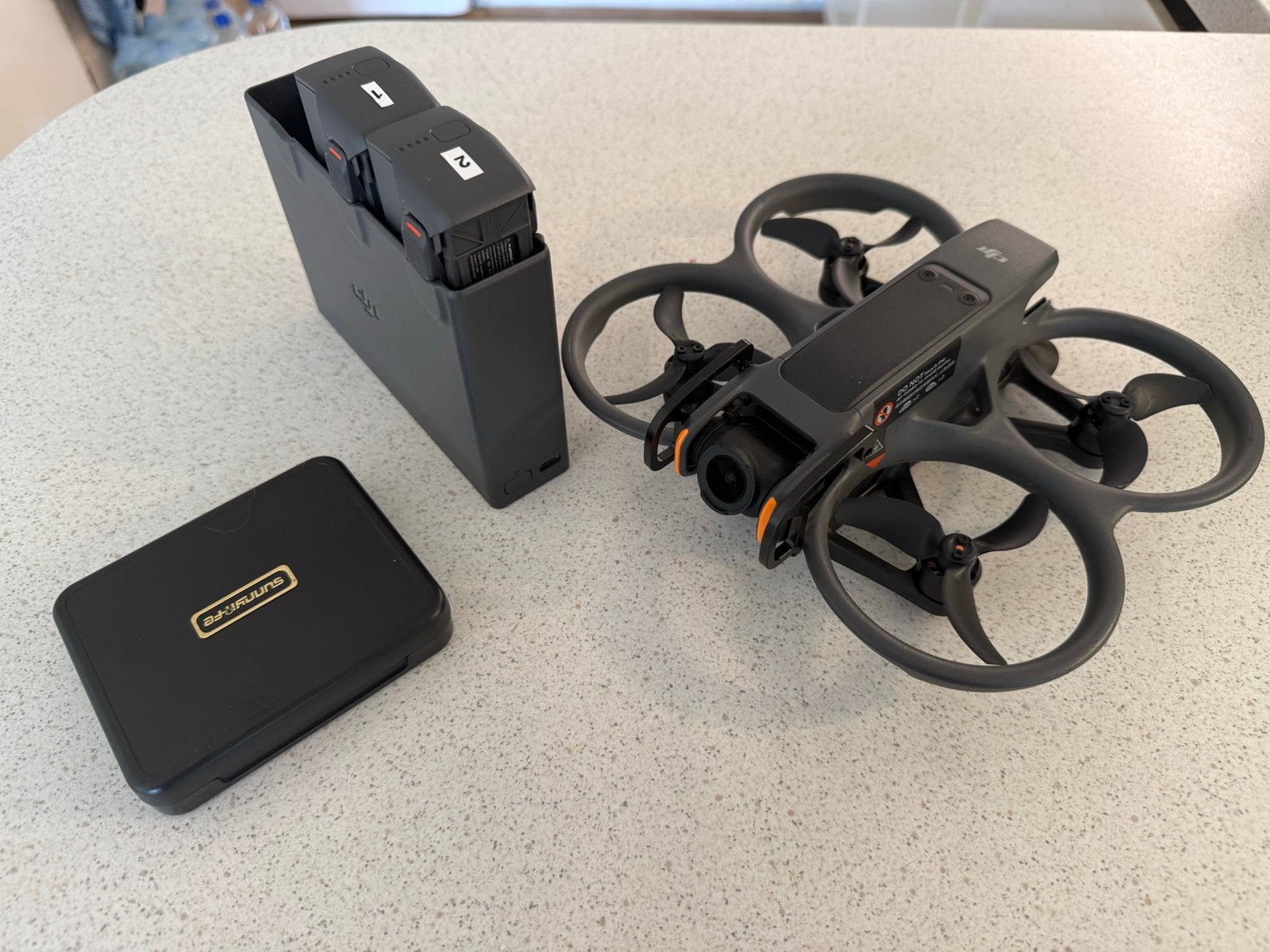 DJI Avata 2 + 2 batterijen/charging hub & filter set, Audio, Tv en Foto, Drones, Cameradrone, Extra accu('s), 15 tot 30 minuten
